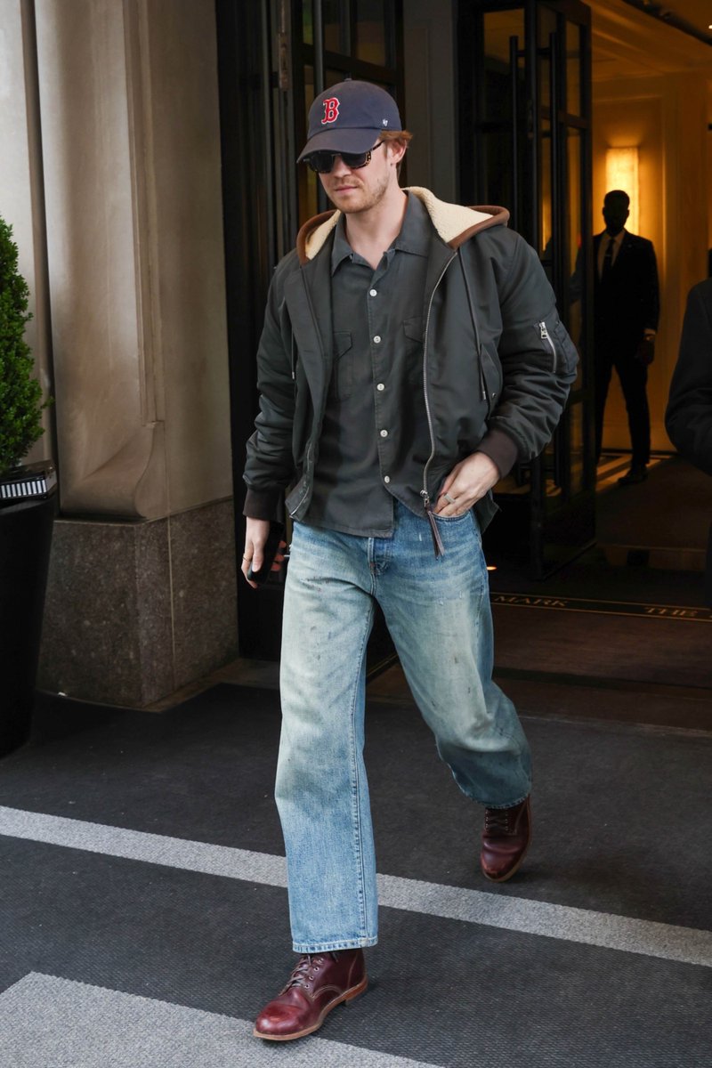Joe Alwyn Archives tweet media
