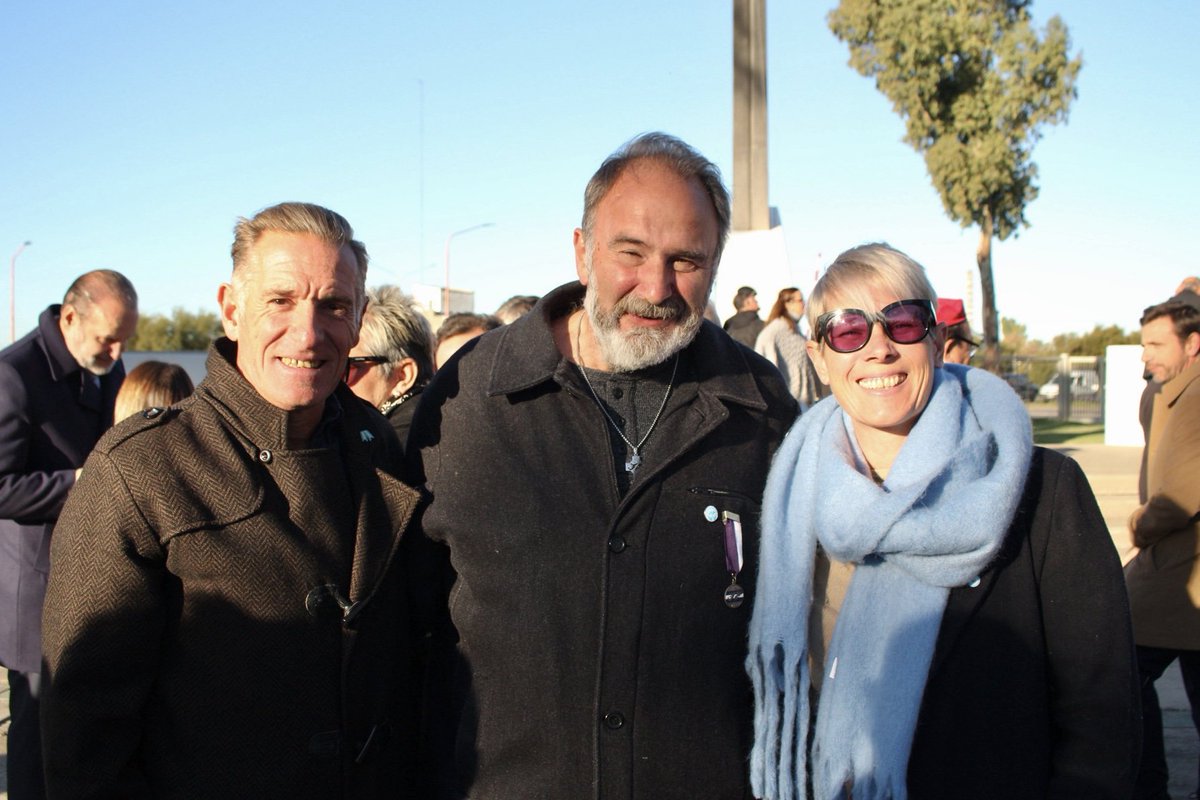 Acto oficial por el 44º aniversario del hundimiento del ARA General Belgrano.

Las Malvinas fueron, son y serán argentinas 🇦🇷