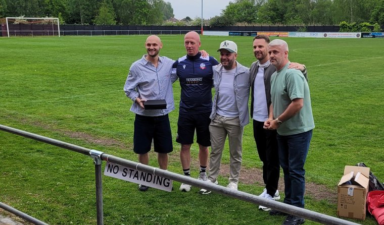 PrestwichHeysFC's tweet photo. Rob Worrall scoops hat-trick of Awards - A round up of who won what at Heys Presentation Evening on Saturday.
https://t.co/HhtVbroqzs https://t.co/Y2UV5AM3zw