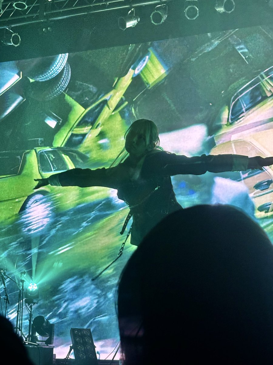 sabertooth2023's tweet photo. #上川林太郎 さん
MOD-1、MOD、MOD+1の
VJ3部作、最高でした！！
まんまSOUND VISUALIZATION でした🤩
#MOD_GROOVE
#_RAY_world https://t.co/8kGUbmr8zF