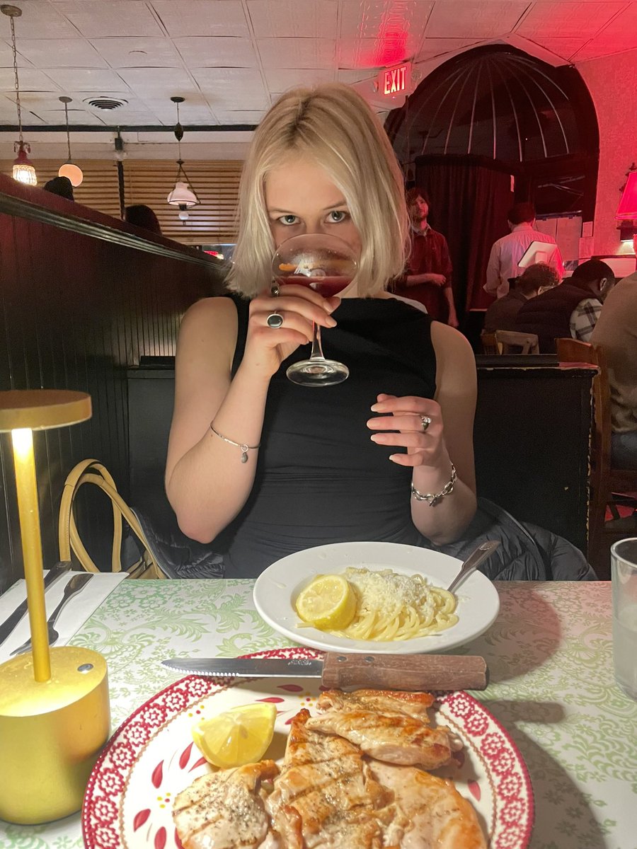 lesbian malewife tweet media