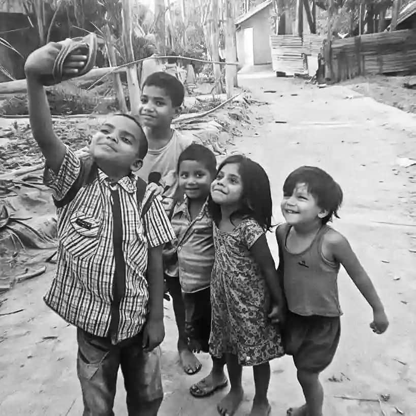 _burningbushboy's tweet photo. No uncaring leader survives people who care for one another.

Many times it isn't about the leader, it's more about the followers.

If they don't really care about us, perhaps it's because we don't really care about ourselves.  #penvoice_citizens

Pic: Love yourselves. https://t.co/5QiP23tBzj