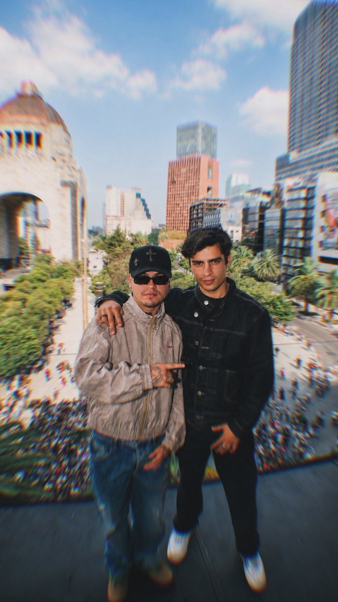 RKARTISTA's tweet photo. Este parcero es de los buenos @ArnMercurio 🦾 https://t.co/p2luevdSow