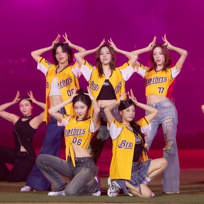 ITZY BASE tweet media