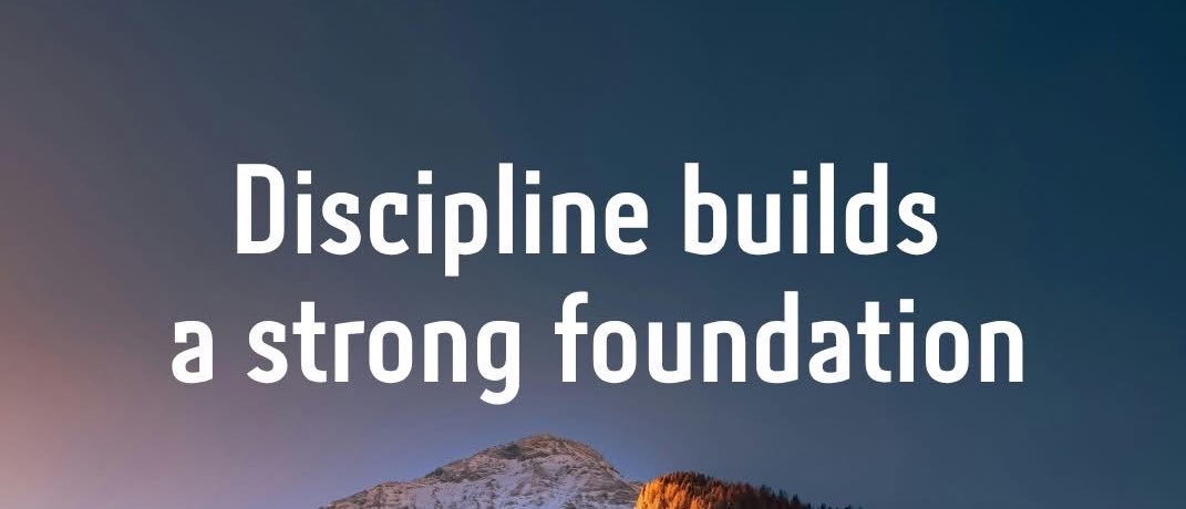 BetterYouSkills's tweet image. MOTIVATION &amp;amp; MINDSET 🚀

Long-term SUCCESS is built on DISCIPLINE — what you do consistently, even when it’s hard, defines your results. 💪

#ThinkBIGSundayWithMarsha
#Motivation #MindsetMatters