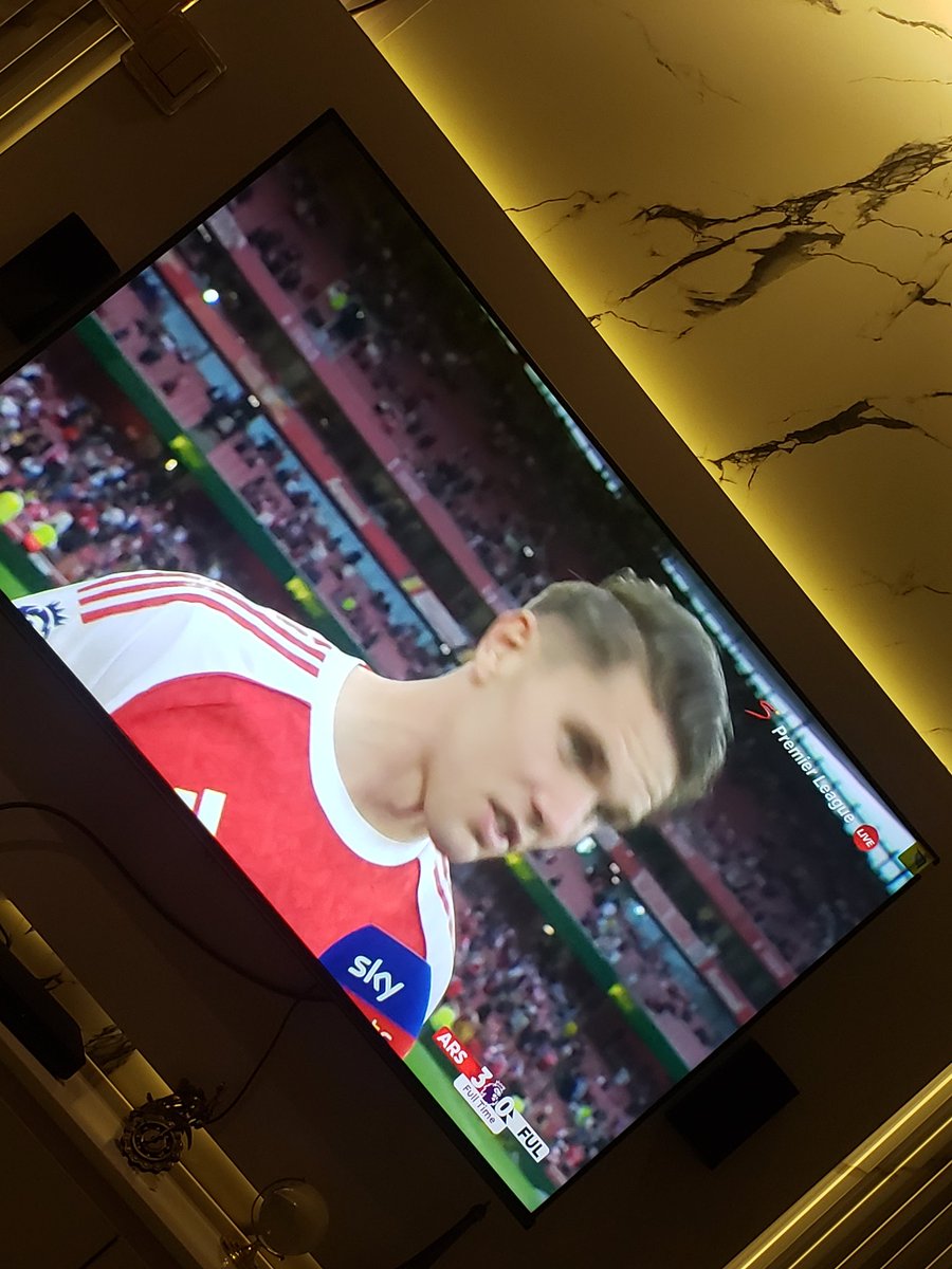 LPaul13426's tweet photo. Up #Arsenal 💖🥳
Man of the match #Gyokeres
#premierleague #Emirates https://t.co/pXTKTYHGX8