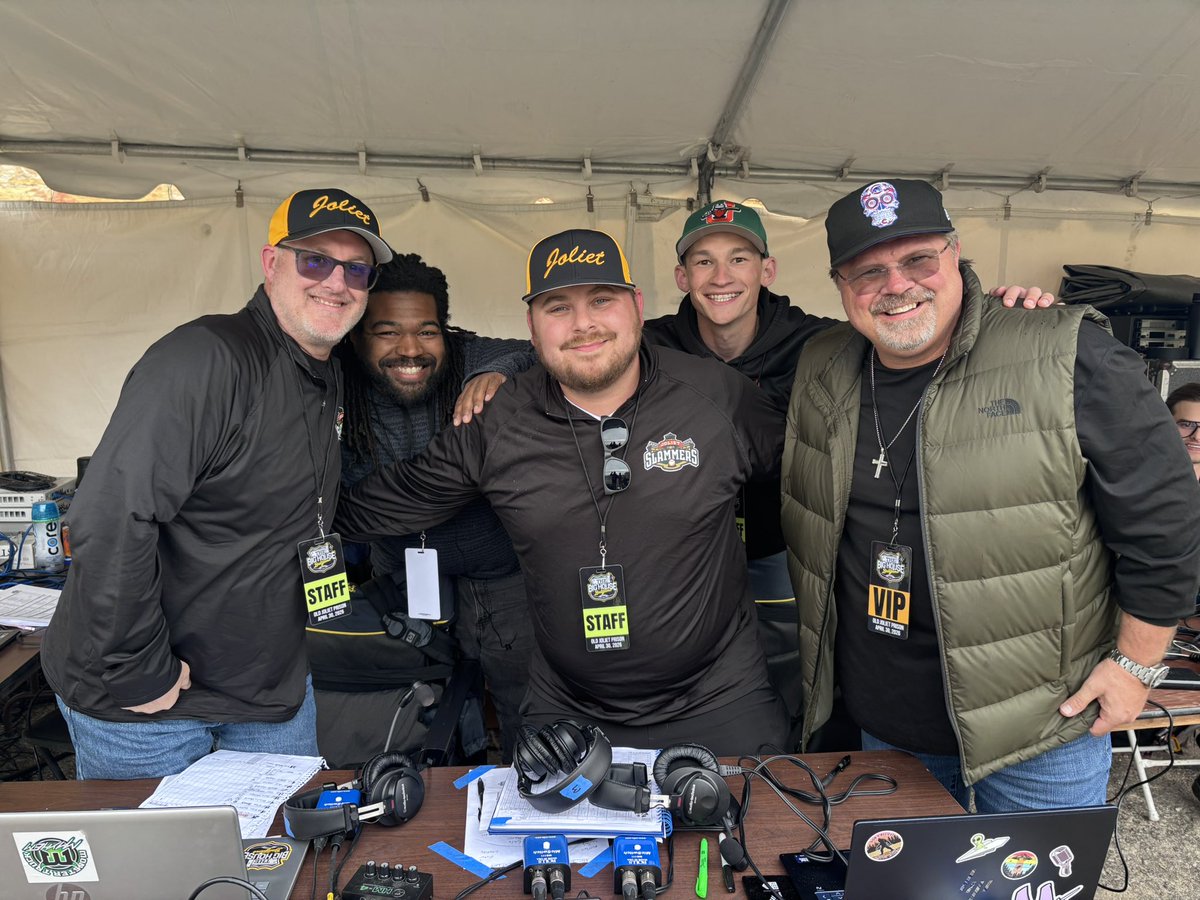 downing_bill's tweet photo. @MiLB @JolietSlammers @bensbiz @CircleKStores @MLB @FLProBaseball Myself and Lonnie Wilkins broadcasters for the Joliet slammers had the honor to broadcast this historic game. https://t.co/tvqUgih4MX