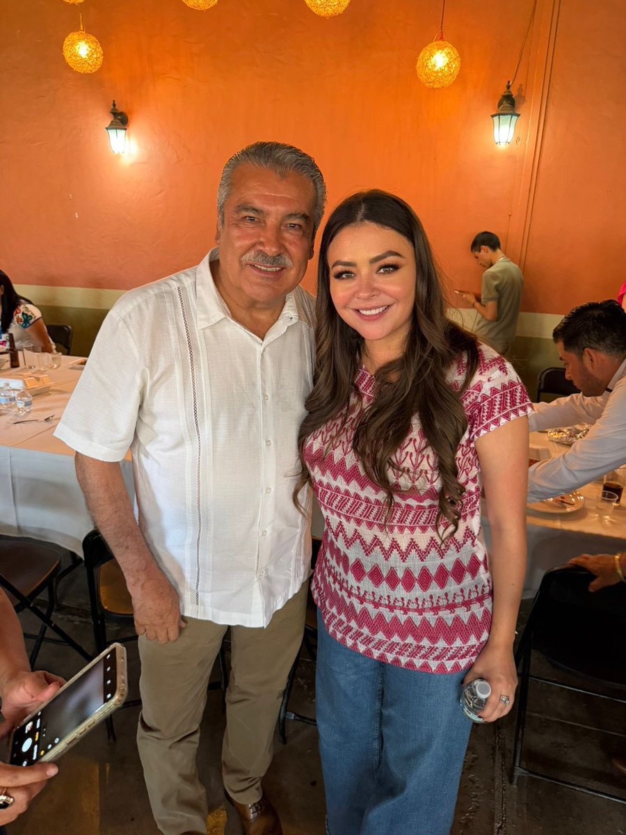 Sasil de León tweet media