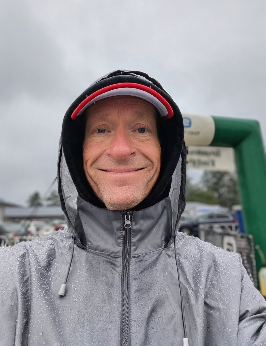 geoffcbrown's tweet image. Working as staff on White Lake Pro-Am Triathlon this weekend. Lots of walking in the rain today! 🌧️ #MOVE