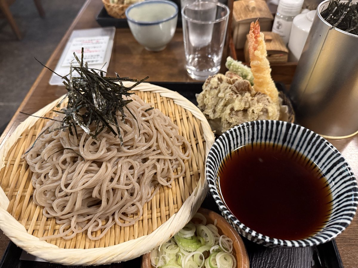 ぺろ tweet media