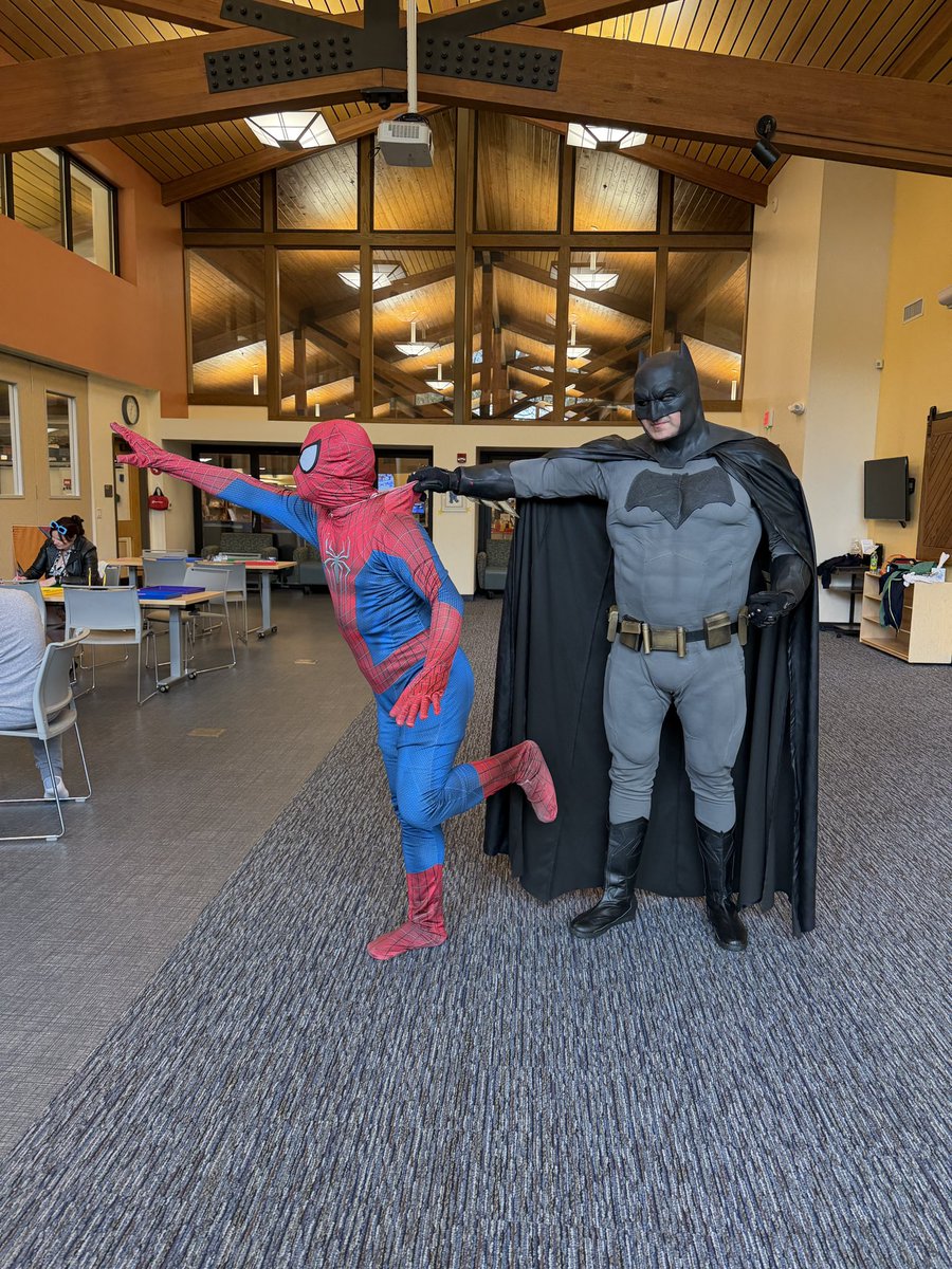 marlo_g100's tweet image. today's event at the wood dale library.