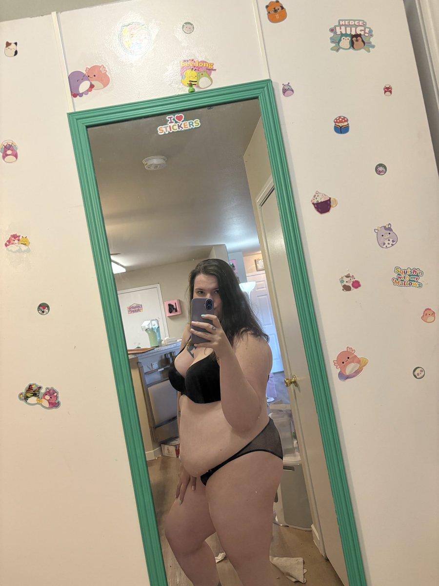 RandiDragneel's tweet image. Sneak peek of some content😘
#Tease #Fansly #Weekend #BBW #Chubby #Selfie