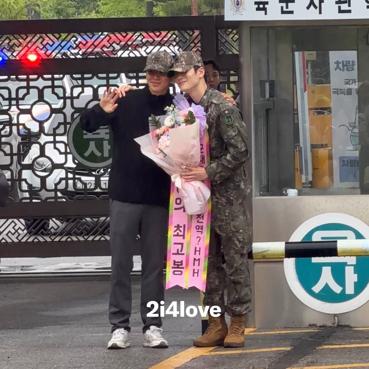 러비 tweet media