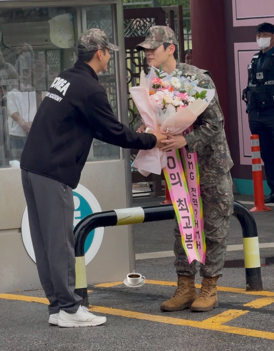 아아 tweet media
