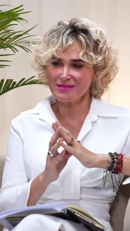 Mirka_Orellana tweet media