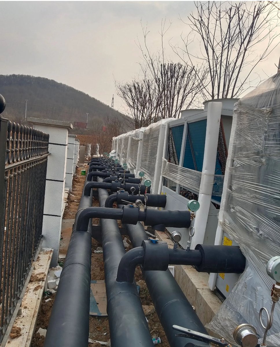 JakBaix's tweet image. Beat the heat &amp;amp; block the noise with Glass Wool &amp;amp; Rock Wool! 🔇❄️
Dual benefits:
✅ Thermal barrier (low thermal conductivity)
✅ Sound absorption (porous fiber structure)
✅ Fire-resistant &amp;amp; eco-friendly。                         
WeChat WhatsApp +86 150 8166 0061。#Glass wool