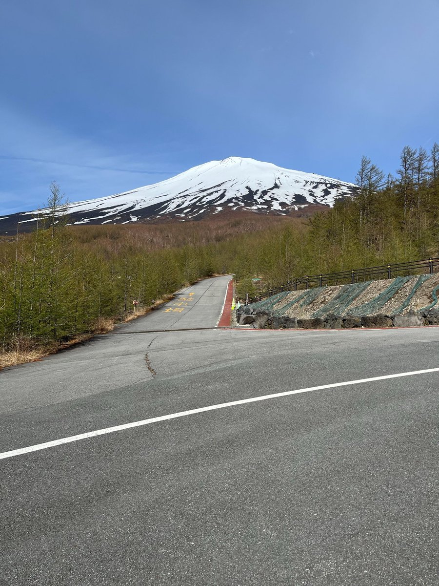 富士山須走口五合目　菊屋 tweet media