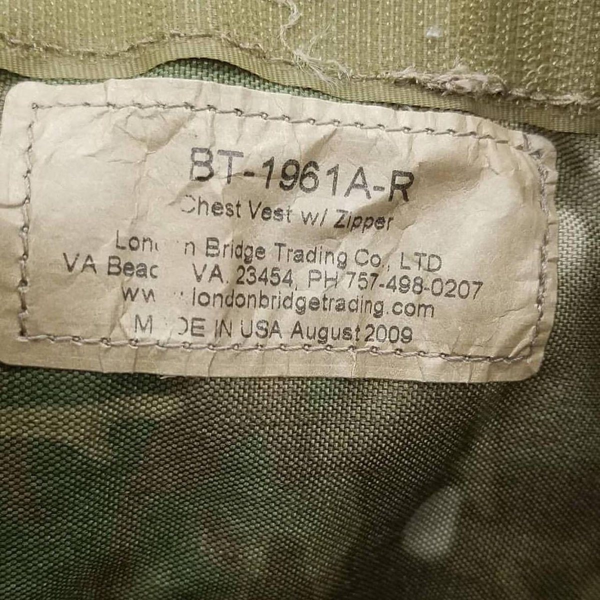 TacticalGear_st's tweet image. Oldschool counter photos because the photo dojo is a mess Imao. 2009 LBT BT-1961A-R in multicam. This doesnt see any retail sales ever. It's an issue only item.
#tacticalgears #usmarine #usarmy #airforce #usaClothing