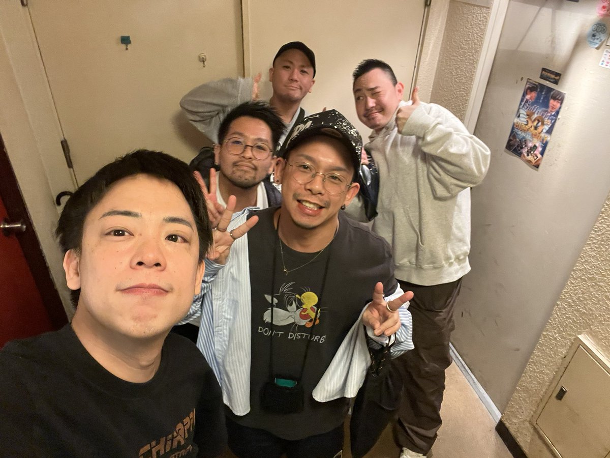 けたろ tweet media