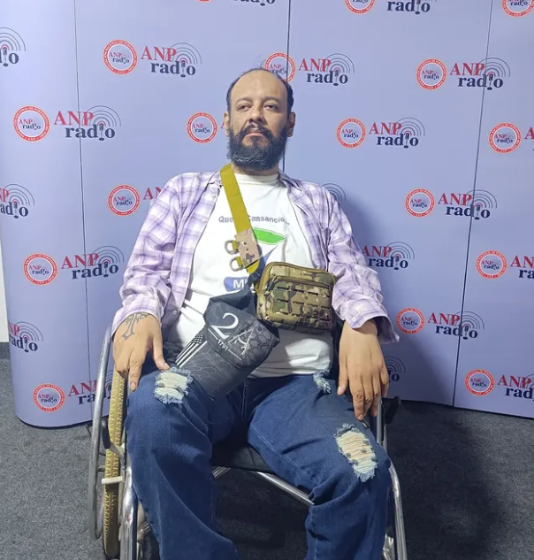 KarlozBlanch's tweet photo. Les comparto una entrevista q me hicieron hoy sobre miastenia y enfermedades raras https://t.co/3Nlwlt7hOZ 
#enfermedadesraras #Miastenia #Peru
@dianagonzalesd_
@los_pacientes
@FEDER_ONG
@franstark9_
@capacesnews
@tododisca @InforAliber https://t.co/sFmWRlU0PB
