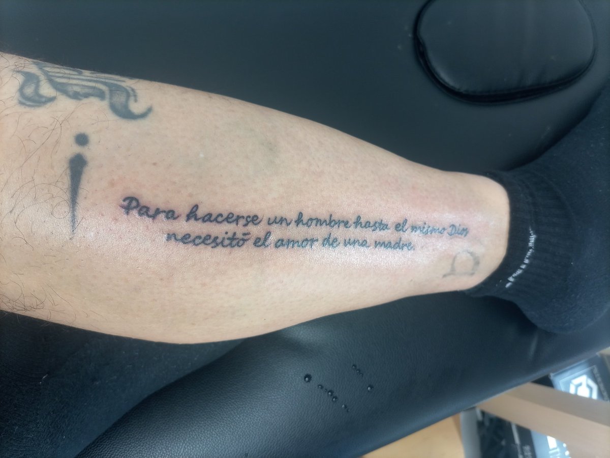 𝖀𝖓𝖆 𝖕𝖊𝖗𝖘𝖔𝖓𝖆 tweet media