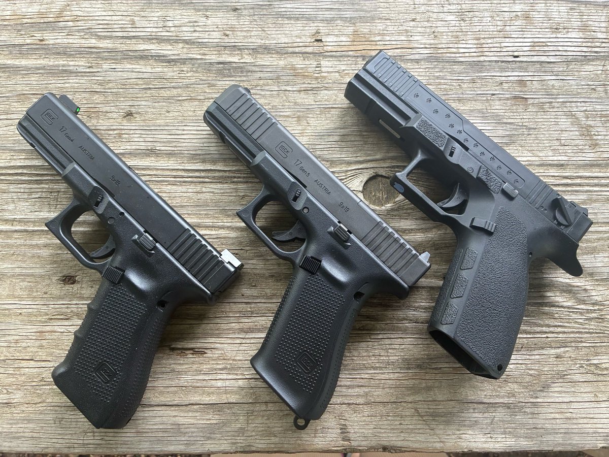 umine6's tweet photo. gen4、gen5、ストライカー9だぜぇ٩( 'ω' )و https://t.co/8pbAo1eUWg