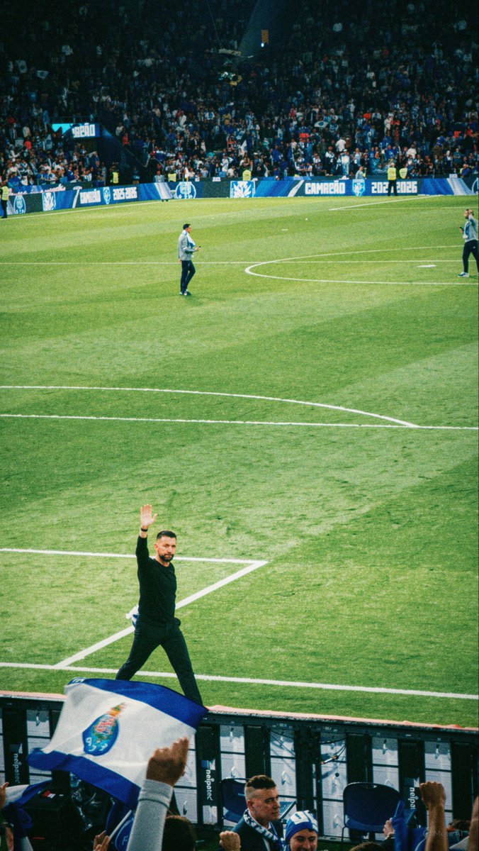 jonasssdaniel's tweet photo. MISTER VOLTAMOS A TER UMA EQUIPA 💙(2) https://t.co/GwH2QXbcTe