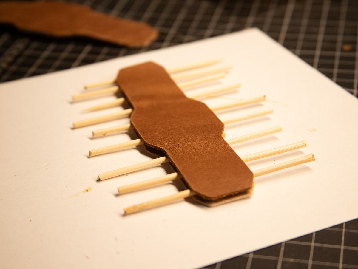 SmugglersKnob's tweet image. Day 53-Made some progress. To be honest, I recut the bund bracelet part. It was not going well with the original plan. Looks much better now. Some creative bone forming around the pads and we are ready for stitching. #365PhotoChallenge #Leathercraft #fakeittilyoumakeit