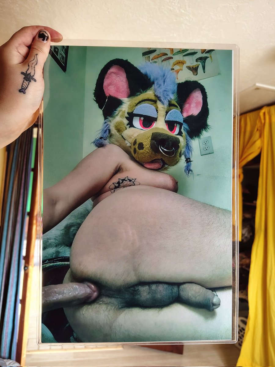 Big Hyena GF ✨ tweet media