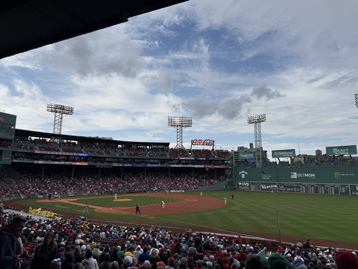 rockmeannadeus's tweet photo. the nice thing about going to fenway even when the sox lose is that it's the most beautiful place on earth, so https://t.co/PAy3oou7rF