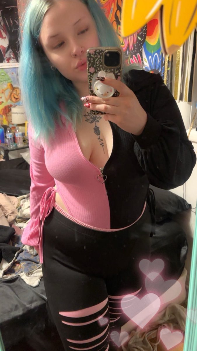 Iciebabiee's tweet image. How’s your weekend going love? 🌸
#nsfw #explore