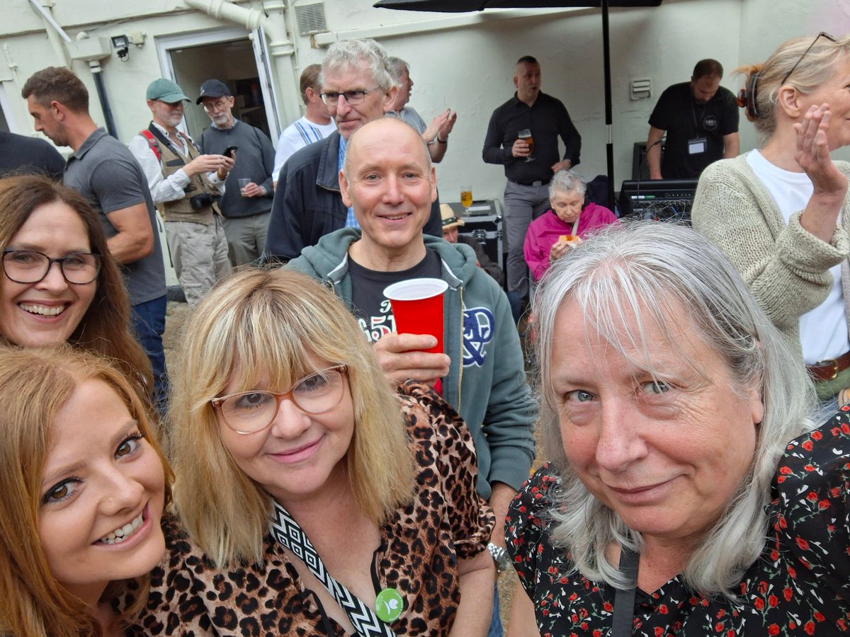 Sherbertuk's tweet image. Westival what a fun time we had singing, dancing maybe a few drinks #dancing #singing #friends