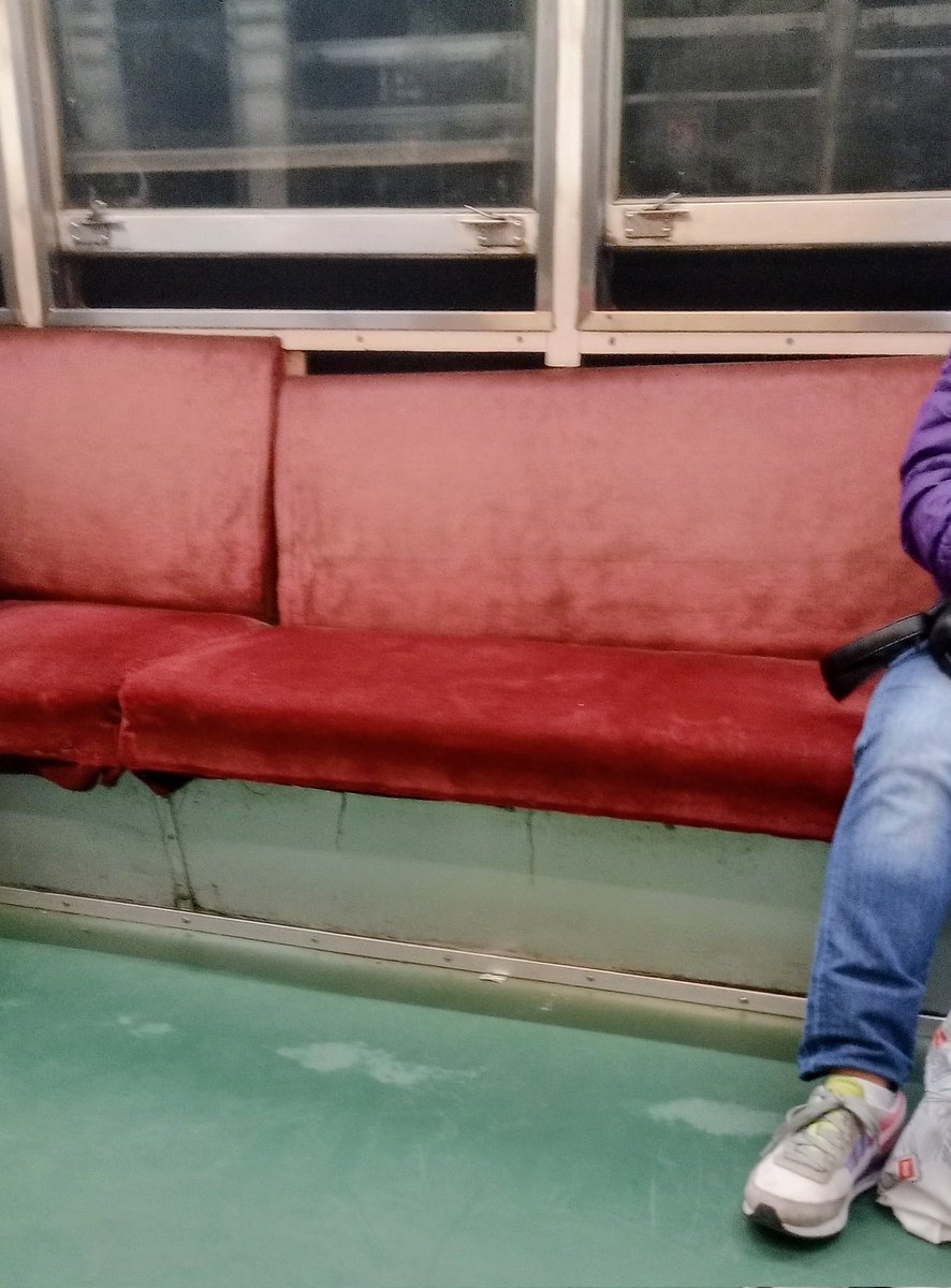 Cada vez peor... línea B
<a href="/AguanteCerebro/">Cerebro®️</a> 
<a href="/Emova_arg/">Emova - Concesionario del Subte de Buenos Aires</a>