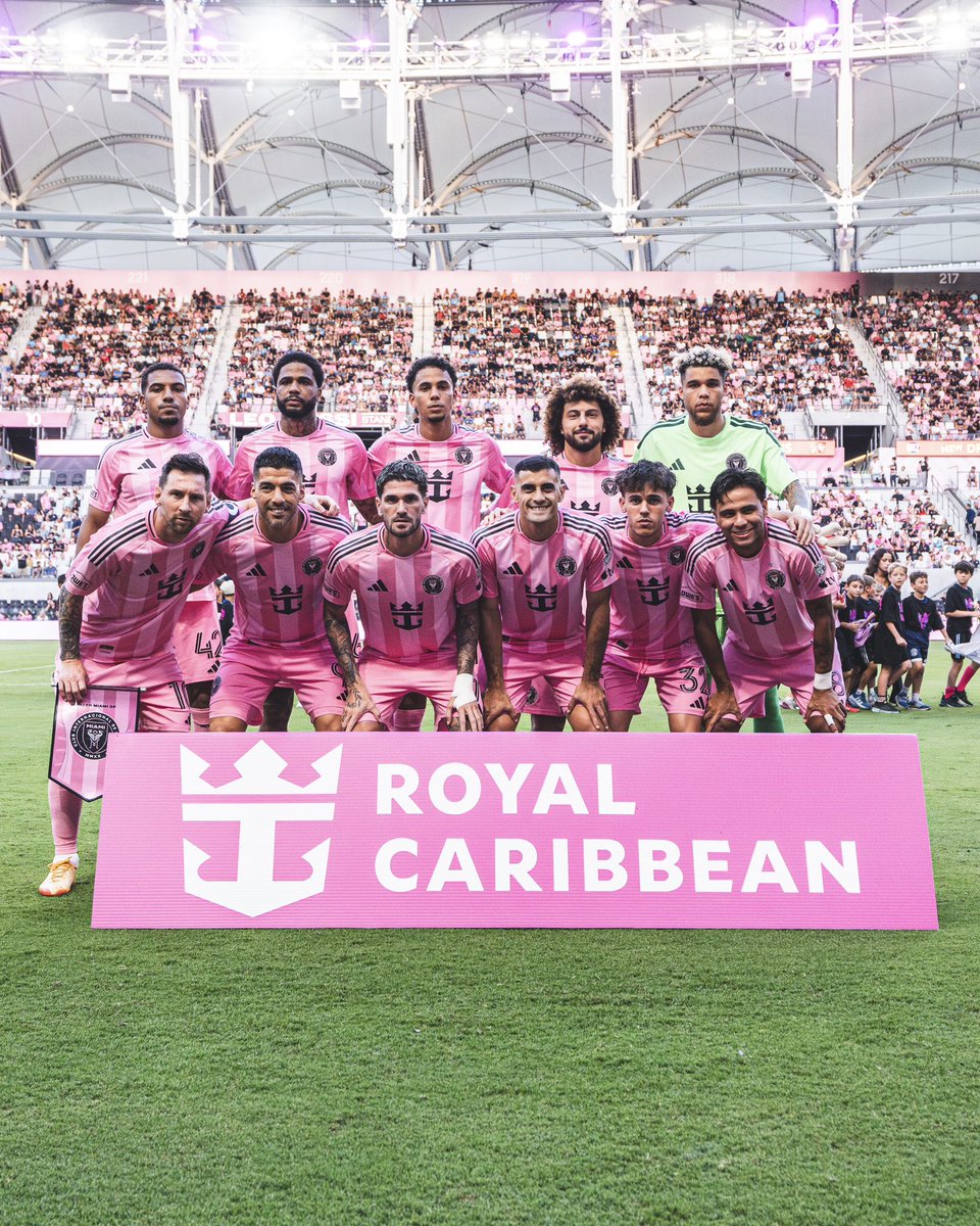 InterMiamiCF's tweet photo. Los once listos. 📸✔️ https://t.co/ewsUmG4Nmh