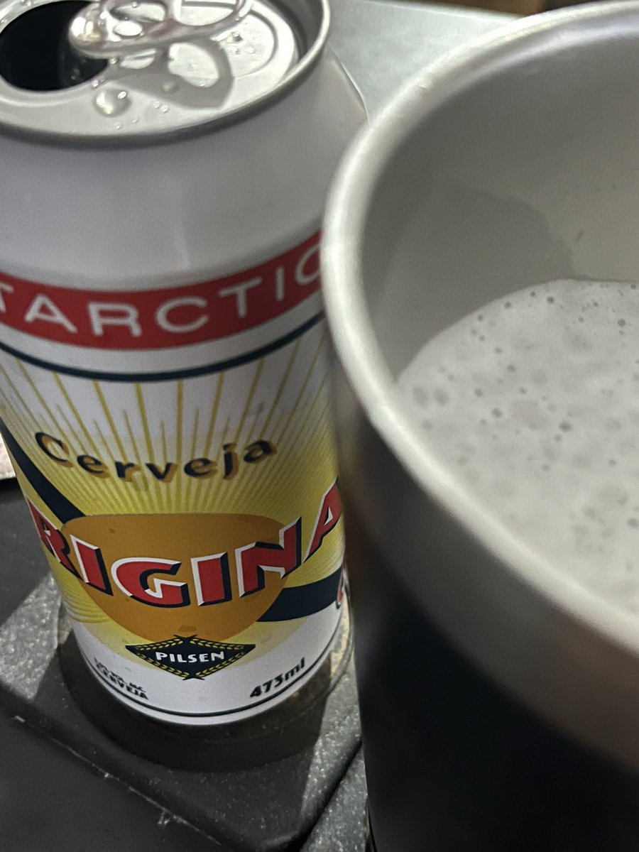 TakaLockhart's tweet image. Rapaziada vamos tomar um gelo? #beer #original #stanley #saturday #life #is #good