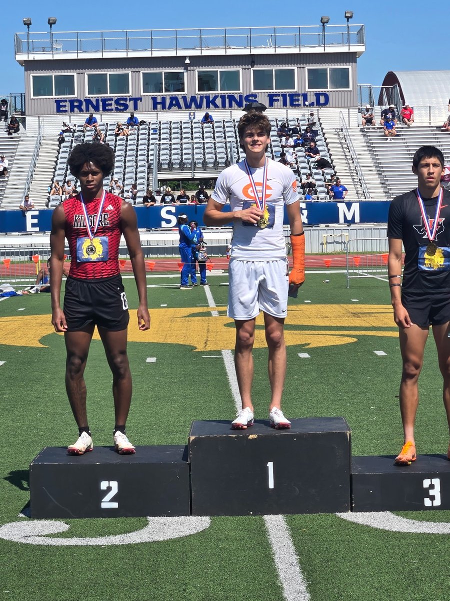 Johnigan_Jt's tweet image. Regional track meet 110h 14.7 - 2nd place to go state #state #AGTG