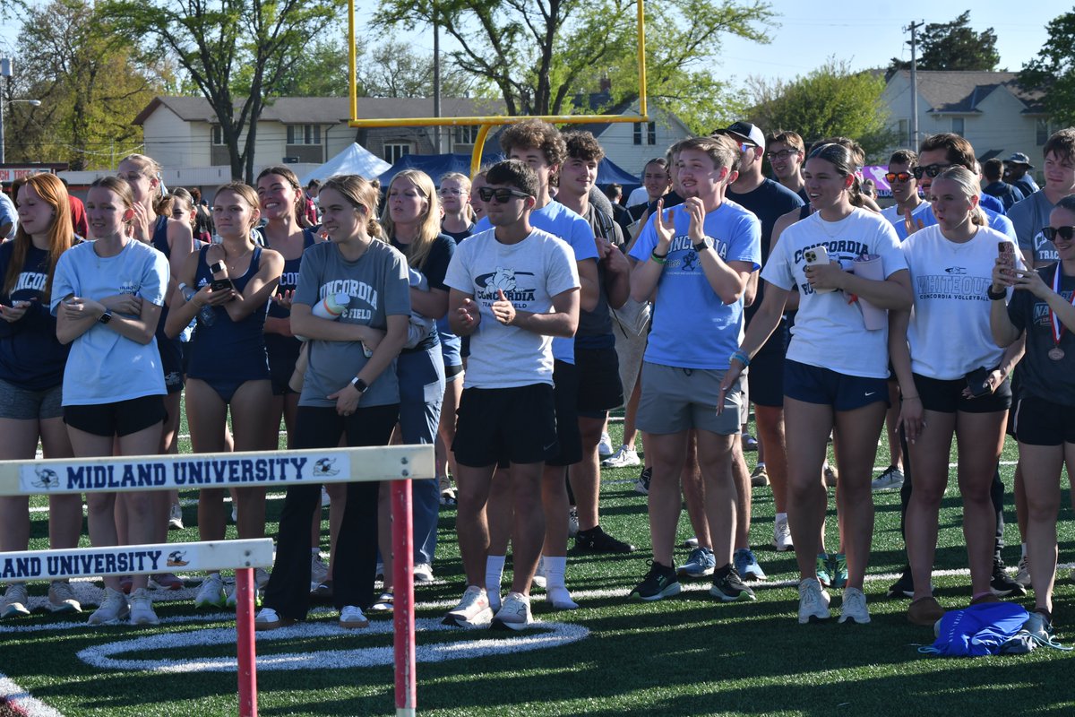 cunebulldogs's tweet photo. Adrianna Rodencal = GPAC Most Outstanding Athlete of the Meet for the FIFTH time in her career! She broke her own GPAC meet records in the 100 hurdles and 400 hurdles.

Her GPAC placements:
🥇 1st in 100 hurdles (13.14)
🥇 1st in 400 hurdles (58.36)
🥇 1st in 4x4 relay (3:47.14)
🥈 2nd in 4x1 relay (46.80)