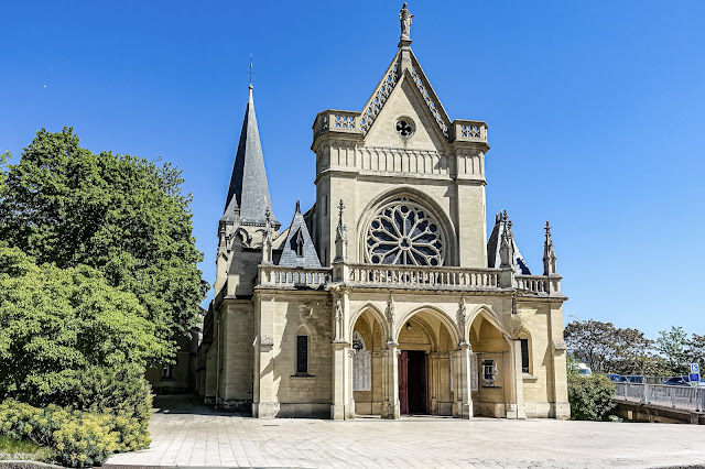 parisladouce's tweet photo. Ailleurs : Église Notre-Dame de Chatou, la plus ancienne de la commune, coeur de l'ancien village
https://t.co/g3xBINSPlK
#ailleurs #patrimoine #chatou #yvelines #eglise #architecture https://t.co/E5uiciQT5x