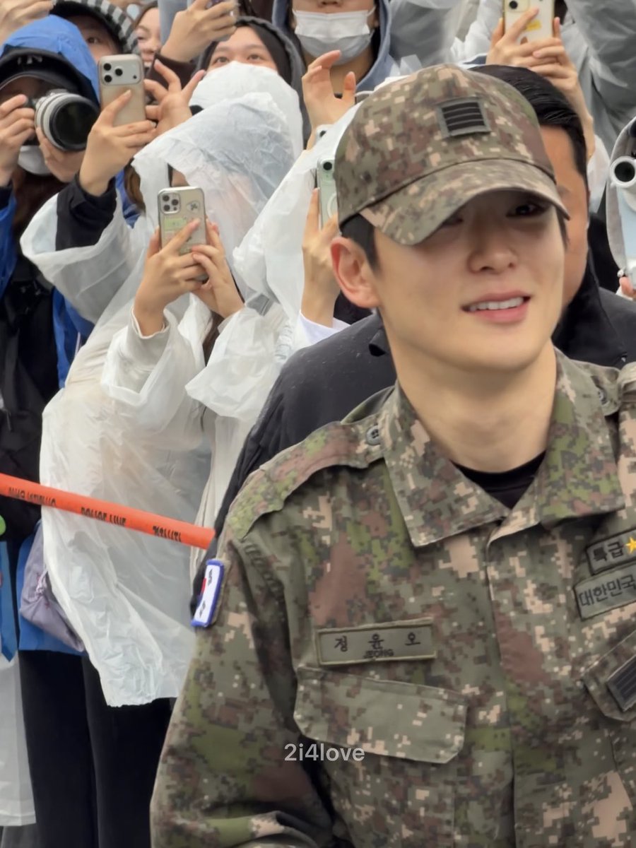 러비 tweet media