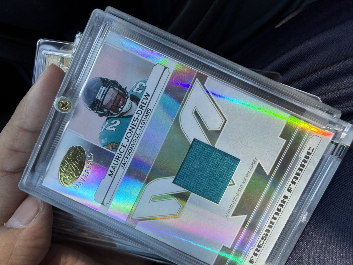 RichardLopez's tweet photo. I don’t get to buy many cards these days but picked up these at a yard sale today for $20! I’ve made worse purchases before 😂 few photos below! https://t.co/jLO7vsmdCM
