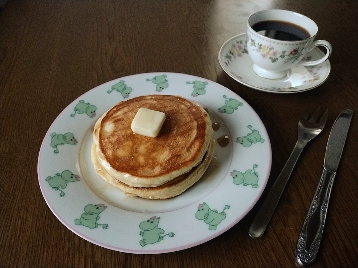 GW初日、ホットケーキを焼いて珈琲を淹れた。