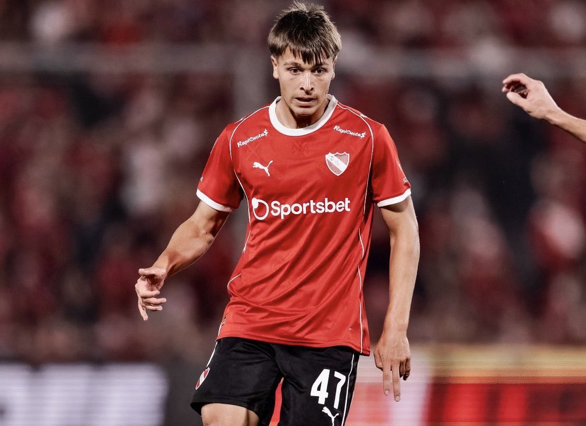 Si sos hincha de Independiente y por 1 partido flojo lo tildaste de burro a Perez Curci te tienen que sacar el acceso a la cancha de por vida.

Titular indiscutido este muchacho.