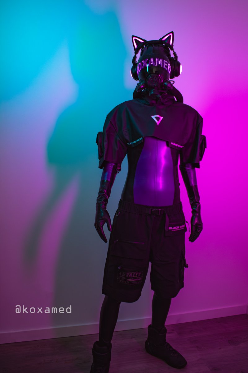 koxamed's tweet photo. First time trying out with my homemade / DIY studio lights, and my homemade custom LED visor matrix.  Really happy with how this turned out so far, and I’m excited to keep pushing this project further with better patterns, animations, and more to come.

#latex #drone #diy https://t.co/jO8OCjitjP