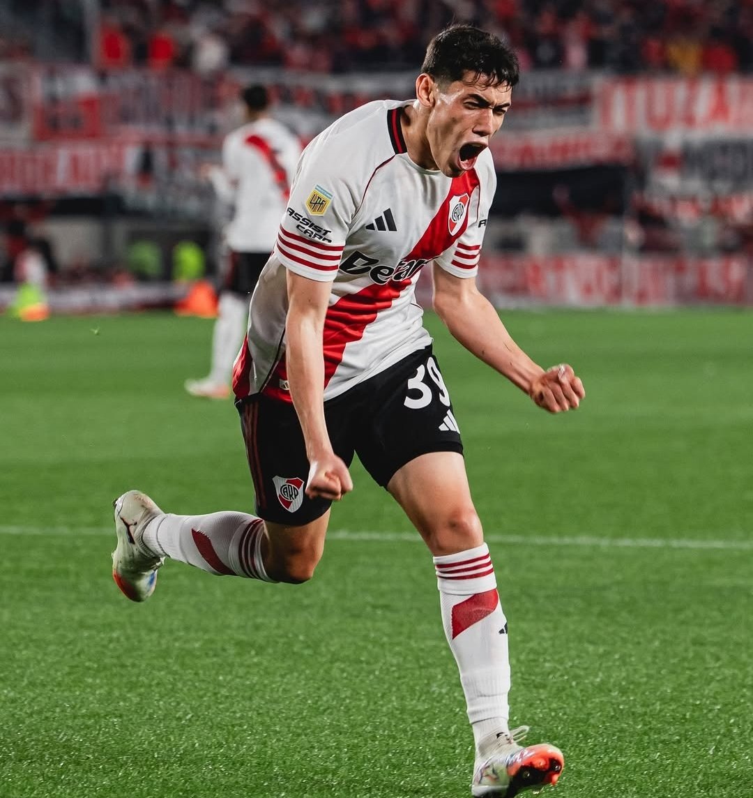 Algún día alguien va a tener que explicar el destrato a Santiago Lencina. De ser el mejor de River contra Palmeiras a ser borrado para que juegue Galoppo.