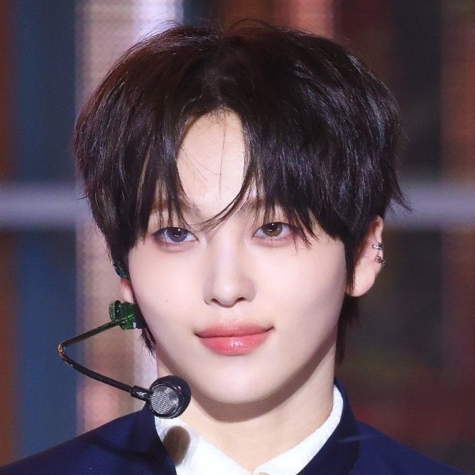베개 tweet media