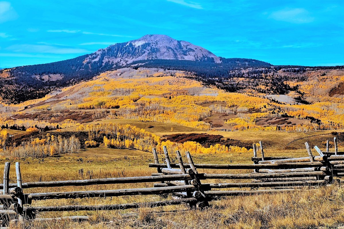 TellurideFlyer's tweet image. Experience the beautiful vistas in Telluride - #Tucson (TUS) AZ to/from Montrose CO flight deal from $271rt
#TellurideFlightDeal tellurideflyer.com/montrose-to-tu…