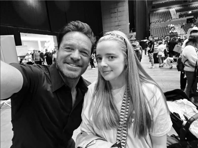 chloexlouisexo's tweet image. the fact I grew up with high school musical and I got to meet the one and only coach Bolton at comic con in Liverpool🫶🏼 younger me would be sobbing such a lovely man to talk to🫶🏼 #getyourheadinthegame #gowildcats #coachbolton