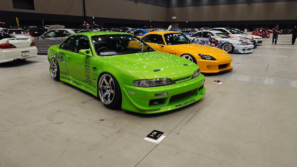 色うるさいので発見しやすいと思います🫡
人はまだベッドの中です😴
#wekfest 
#wekfestで会いましょう