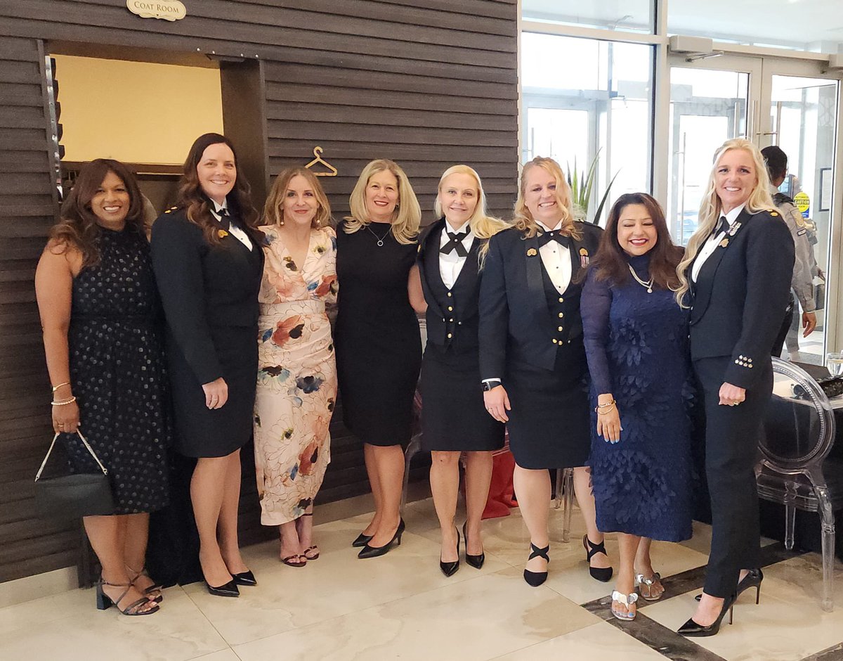 ShelleyPRP1997's tweet photo. Grateful to attend the OWLE gala last night. An incredible evening surrounded by strong, inspiring women leading across policing.
Great to reconnect with colleagues from the Leading Women program — and to see this event continue to grow every year. #OWLE https://t.co/aIxYSI1xai
