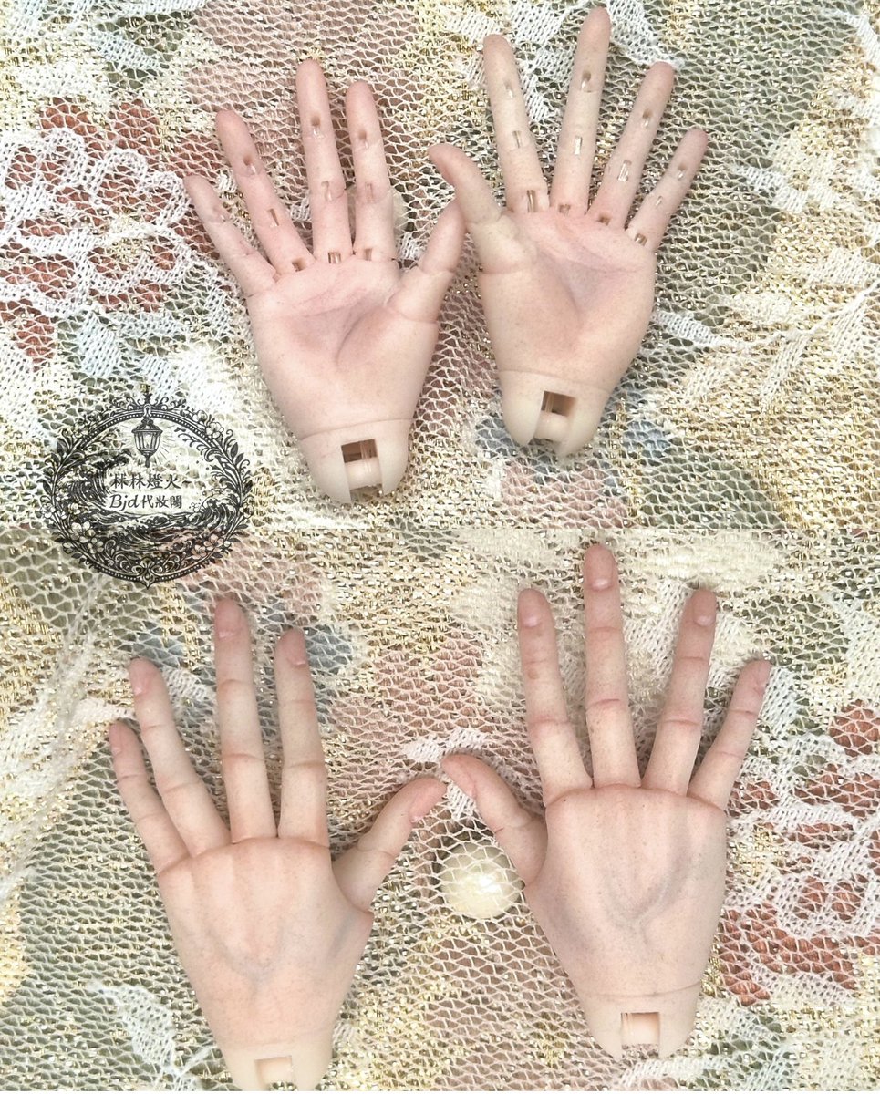 LinlinBJD's tweet image. 特六！！！

第一次挑戰畫特六！！！關節手上使用了對岸的「甜橙酥酥」老師給我的防刮噴劑，此噴劑可防鑷子與刀尖刮不傷妝面，這樣在玩手型的時候也不用怕指甲或是尖銳物品會刮傷，最特別的是用普通卸妝用品也可以卸除💗🫶🏻🫶🏻🫶🏻

#bjd #bjdmakeup #art